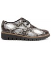 Zapato con grabado serpiente