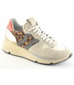 Deportivo de cordones con animal print