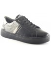 Deportivo negro combinado con serpiente