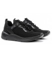 Deportivo en color negro con cordones