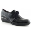 Zapato de cuña con lazo en coco negro