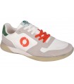 Deportivo combinado con detalle en color naranja