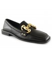 Mocasín con estribo en piel negra