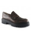 Zapato mocasín en piel marrón