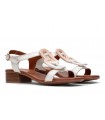 Sandalia para mujer en color blanco roto