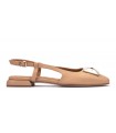 Zapatos con adorno en color camel