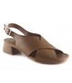 Sandalias de tacón medio con tiras cruzadas
