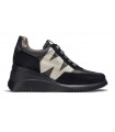 Zapato deportivo con cuña en piel negro