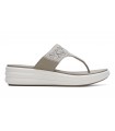 Sandalia dedo blanco con suela plataforma.