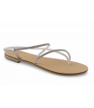 Sandalia para mujer plana con tiras en color blanco