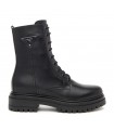 Botines militares en piel negra con cierre de cordones.