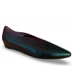 Zapato salón negro con puntera fina. Piel vacuno.