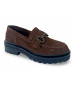 Mocasines con estribo en color marrón.