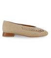Zapato salón con el corte trenzado